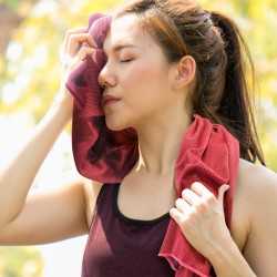 Sports Towels - Yeti Premium Cooling Towel - Tube
