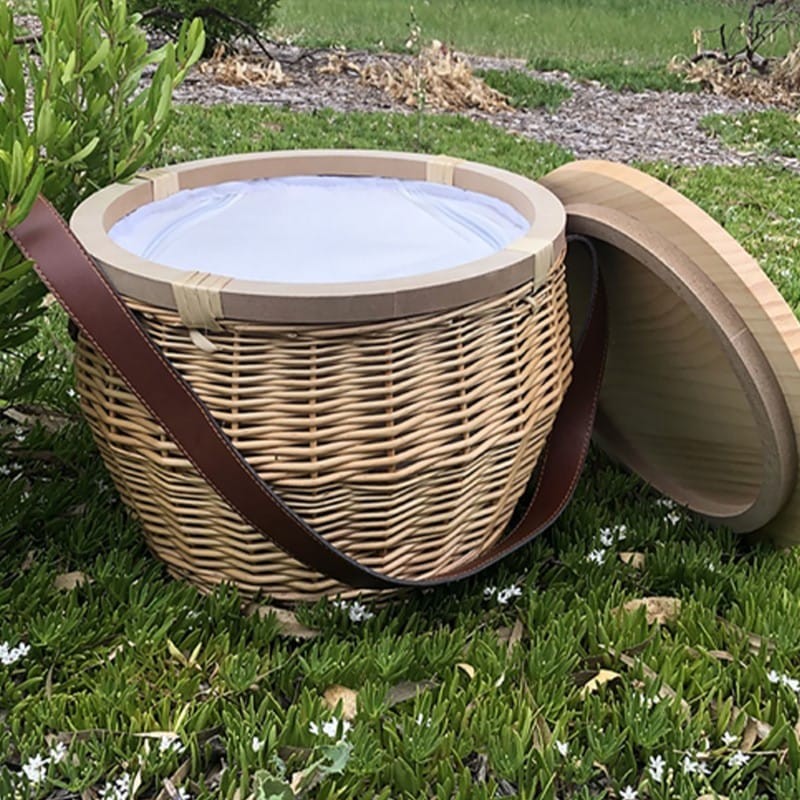branded Scotch Wicker Picnic Cooler Basket(round), from our range of promotional Picnic Sets
