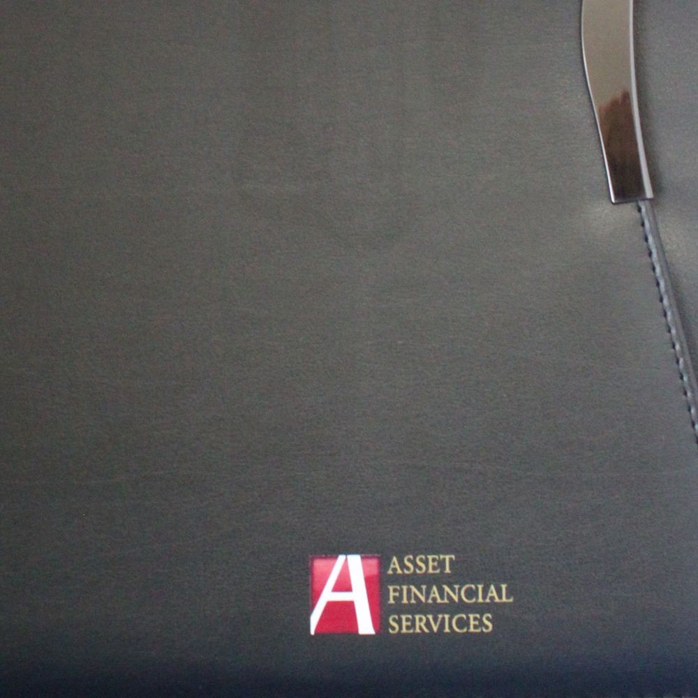 branded The Metropolitan Imitation Leather A4 Zippered Compendium, from our range of promotional Non Leather Compendiums