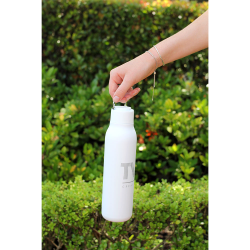 branded Marka Copper Vac Bottle w/ Metal Loop 600ml, from our range of promotional Drink Bottles - Metal
