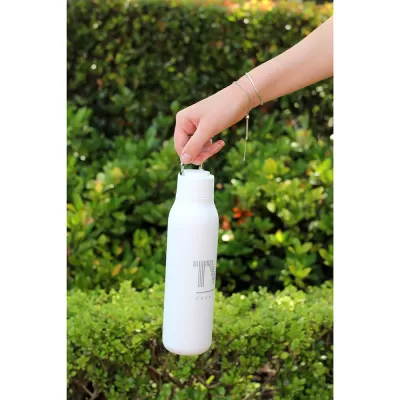 branded Marka Copper Vac Bottle w/ Metal Loop 600ml, from our range of promotional Drink Bottles - Metal
