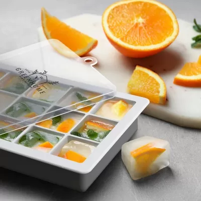 Blizzard Silicone Ice Tray with Lid