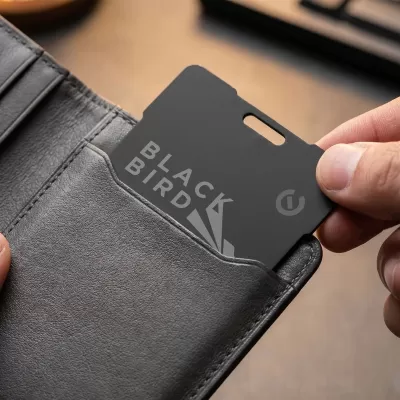 Carbon Bluetooth Tracker