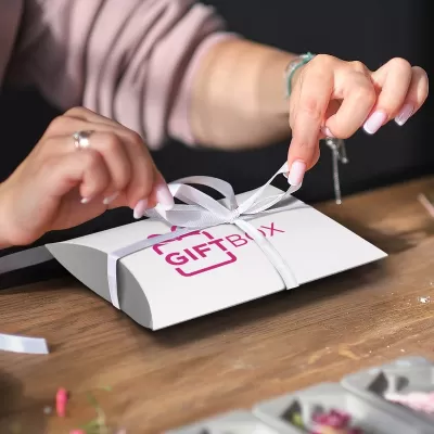 Medium Pillow Box