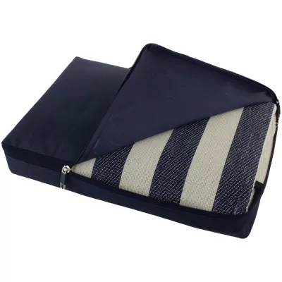 Día De Campo Poly Rug with Waterproof Backing