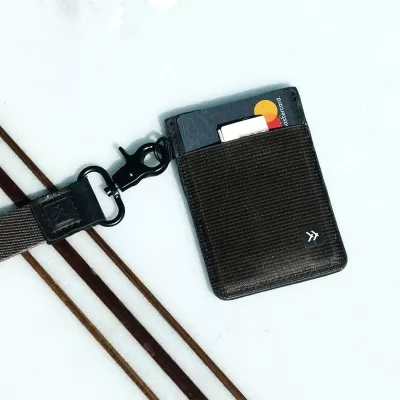 Thread Vertical Leather Wallet